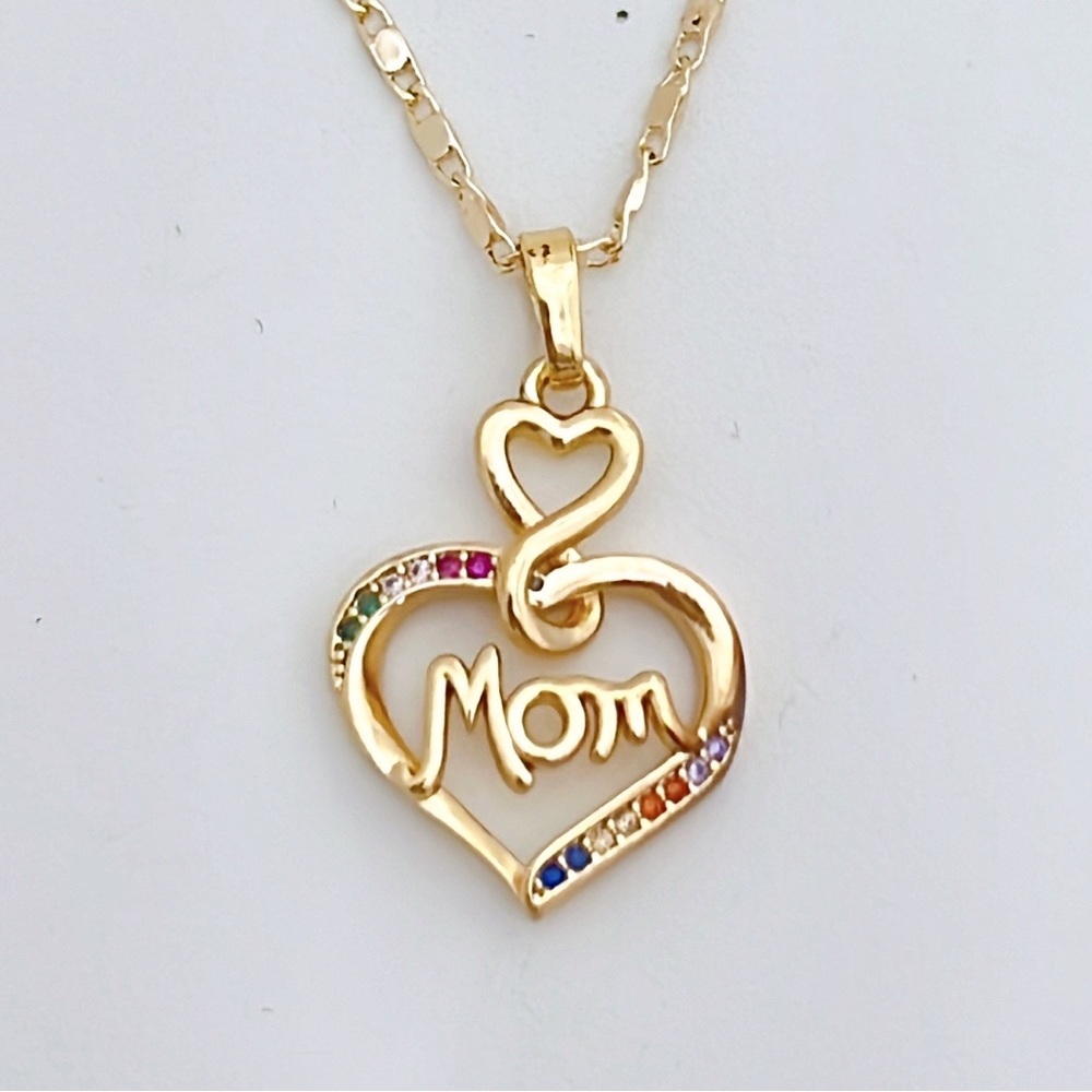 Mom Heart Goldfilled Necklace - Picture 4 of 4